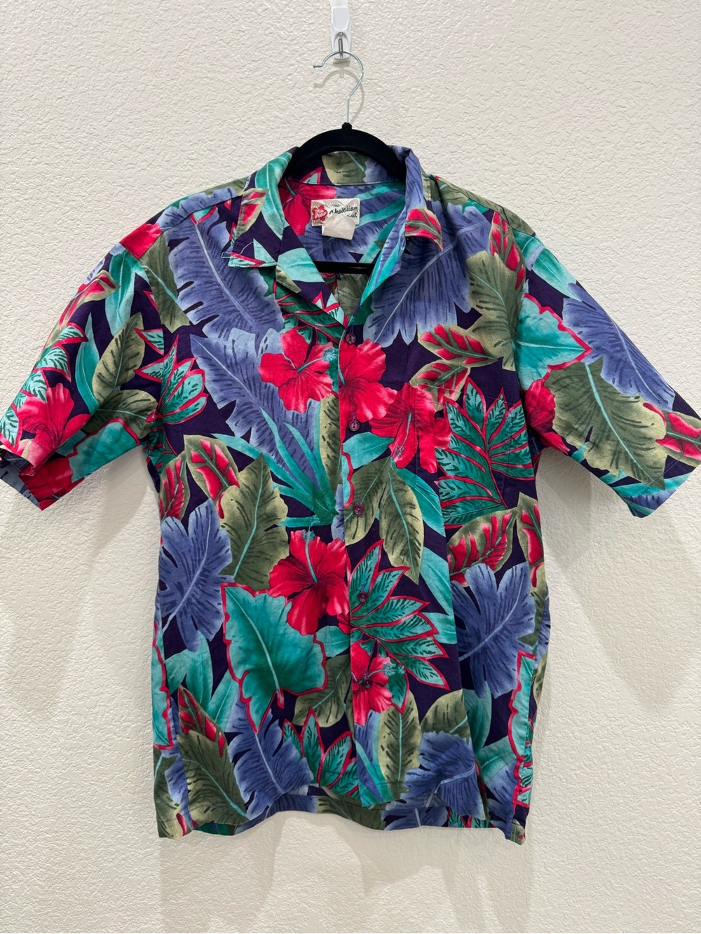 Vintage Hilo Hattie Hawaiian Aloha Shirt Men’s Medium 100% Cotton Floral USA